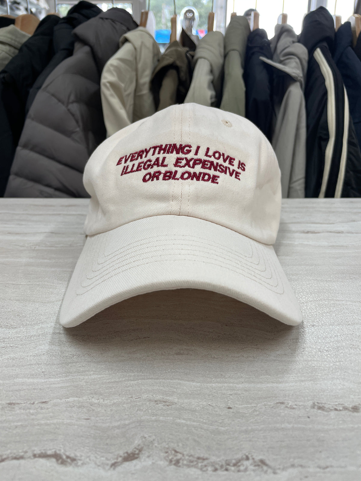 GORRA “EVERYTHING I LOVE IS ILLEGAL”