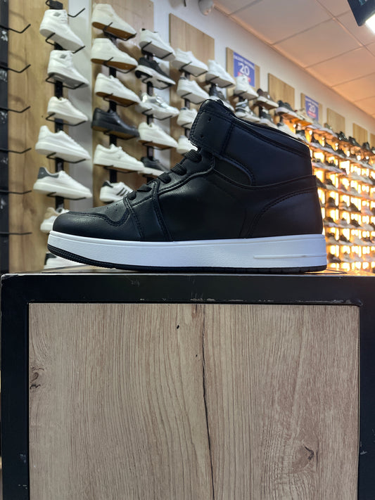 SNEAKER AJG02 NEGRO