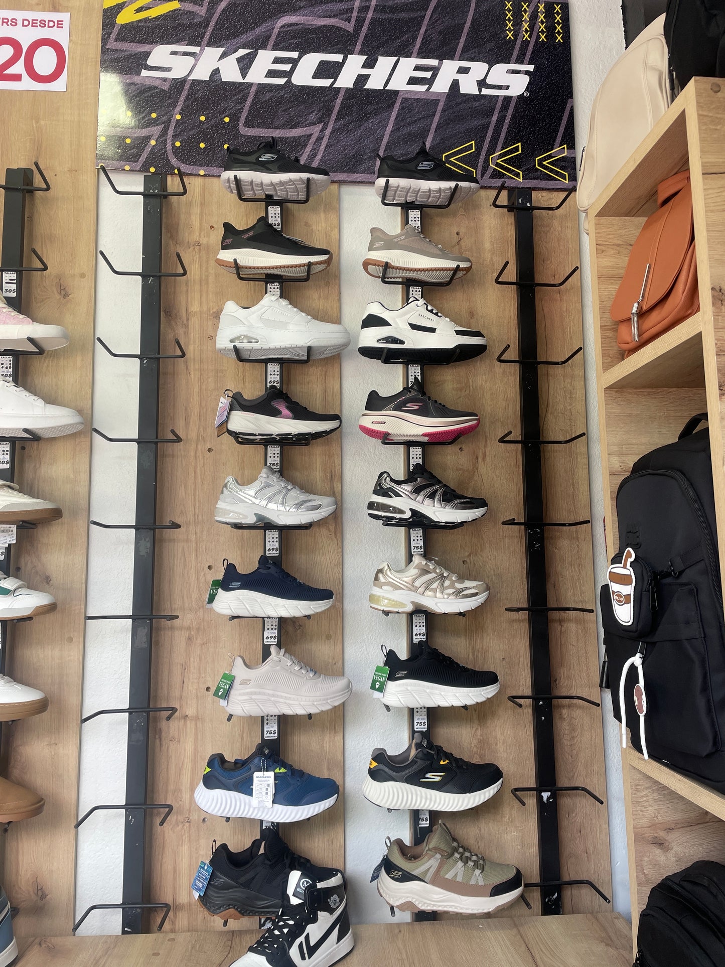 LIQUIDACIÓN SKECHERS