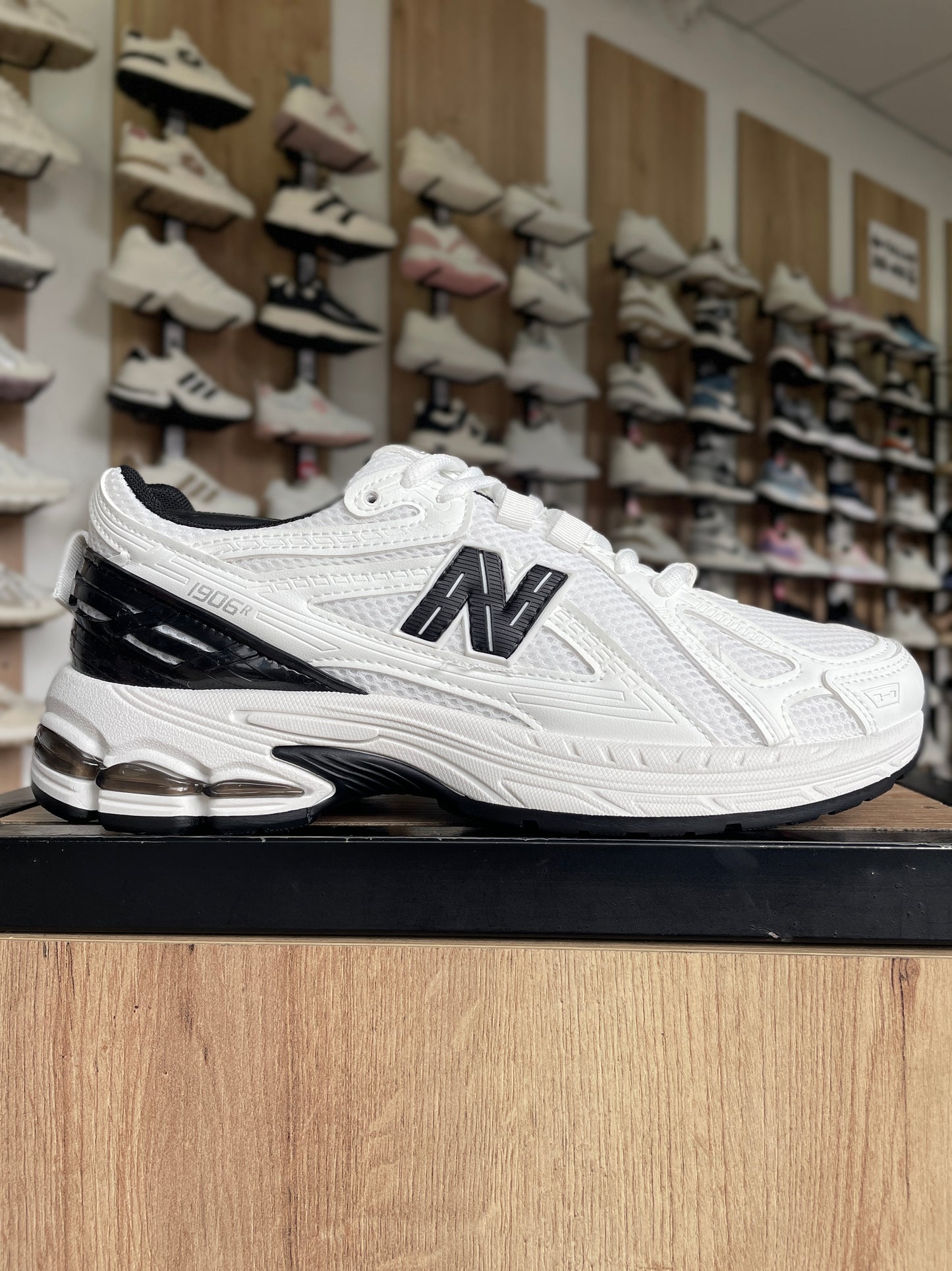 ZAPATILLA ZN BLANCO NEGRO