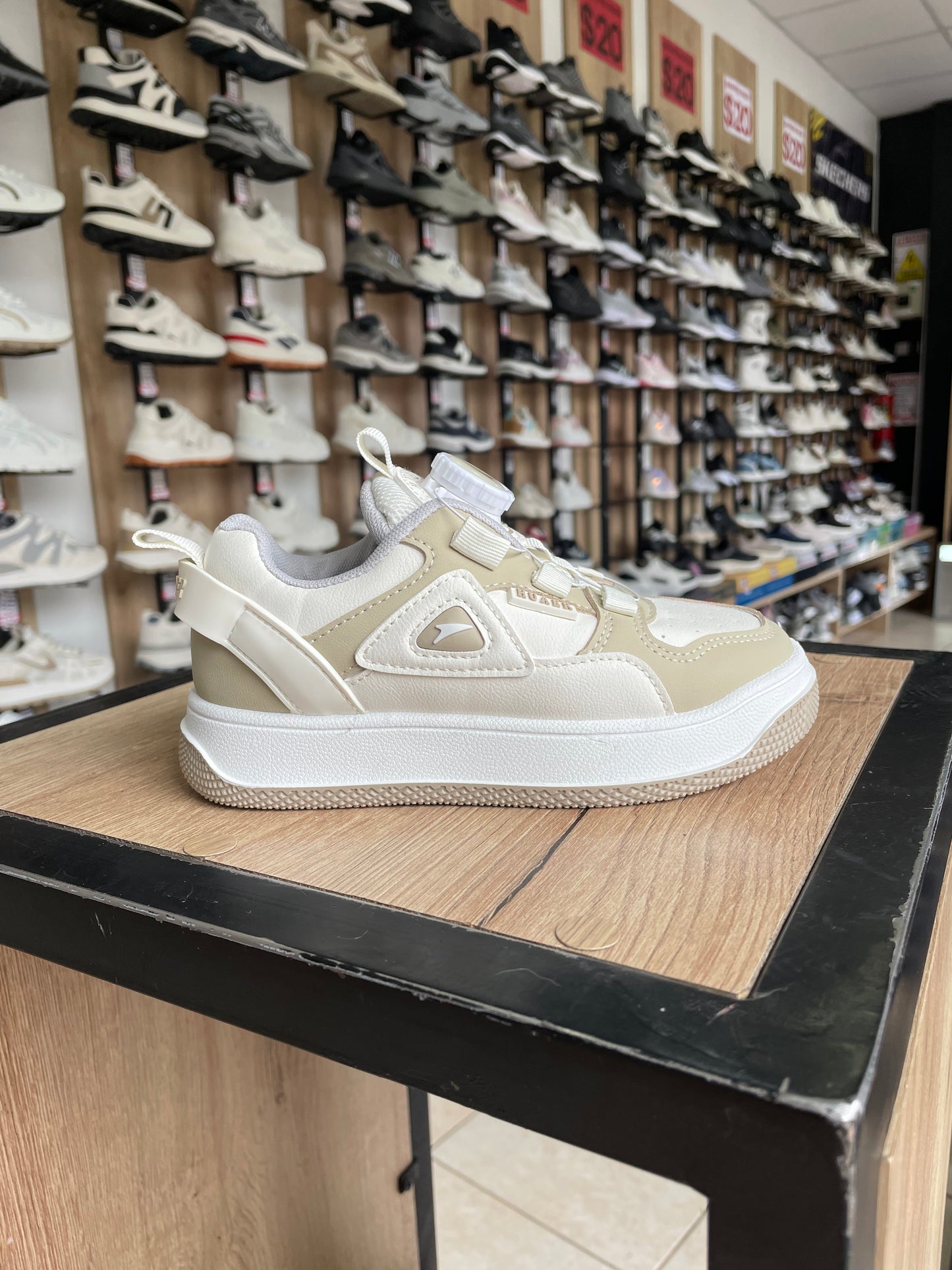 SNEAKER HR BEIGE NIÑOS