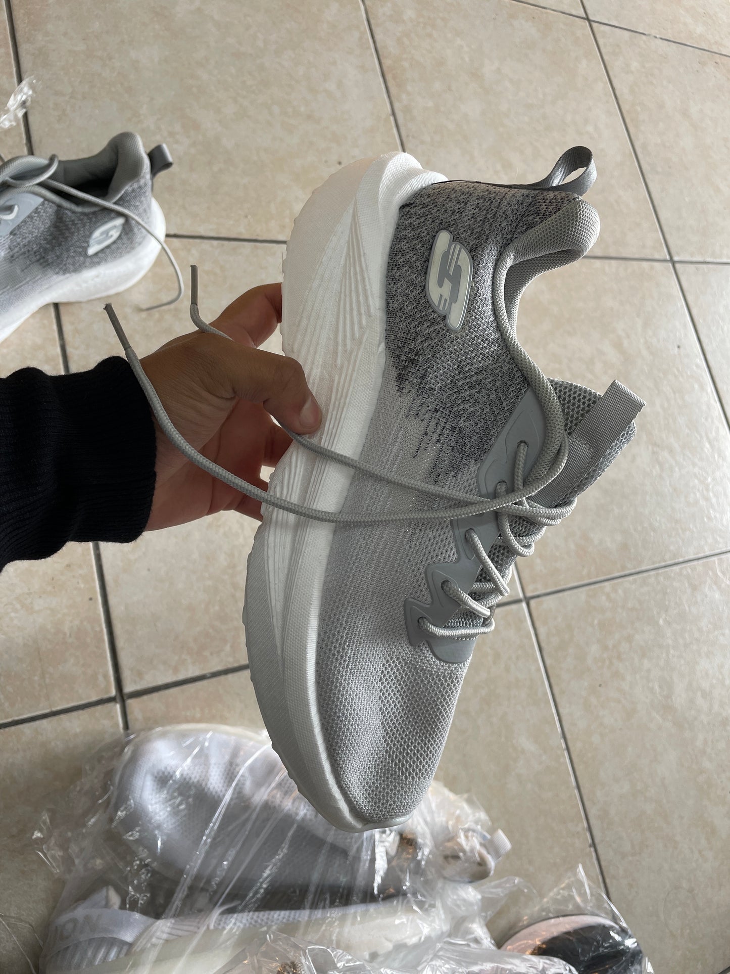 DEPORTIVO ZKB55 GRIS