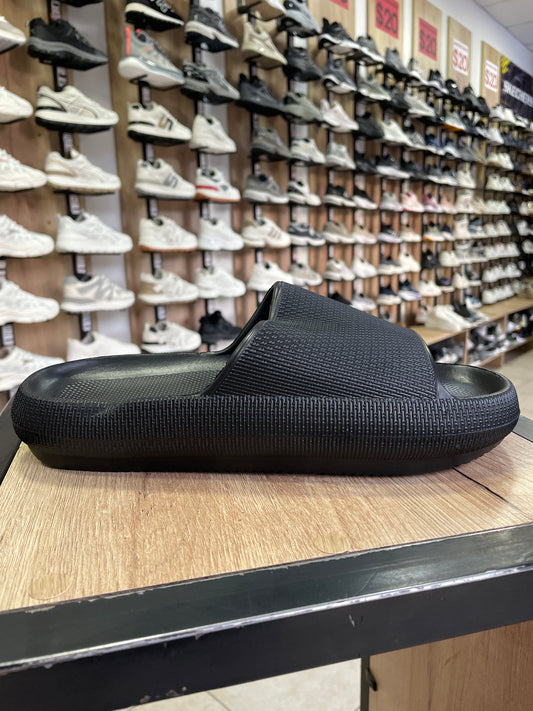 SANDALIA LLANA NEGRA