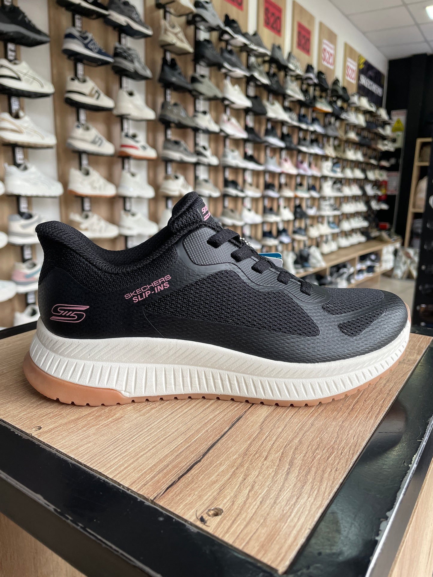 SKECHERS HF NEGRO
