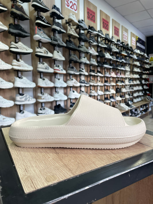 SANDALIA LLANA BEIGE