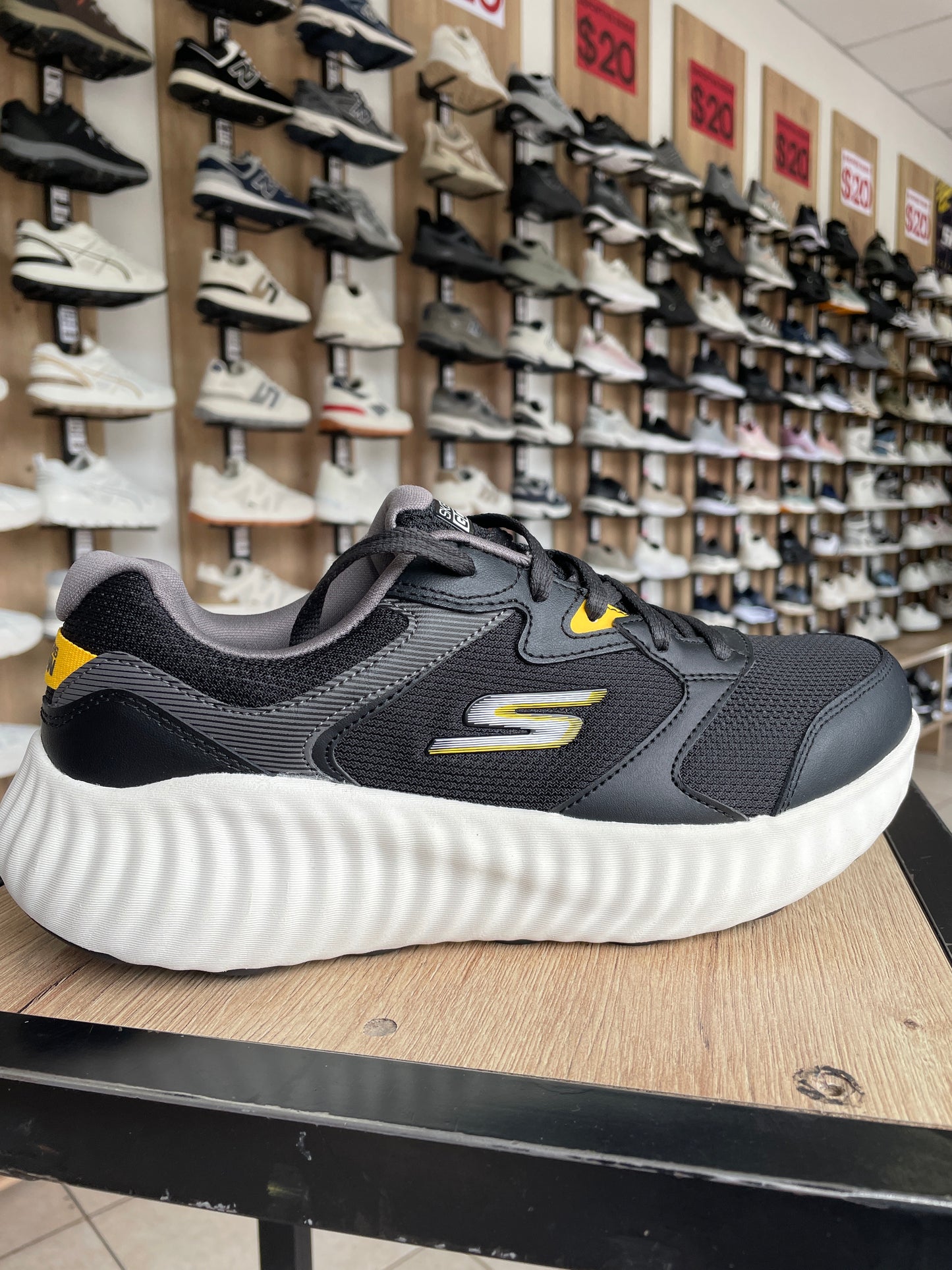 SKECHERS GRW NEGRO