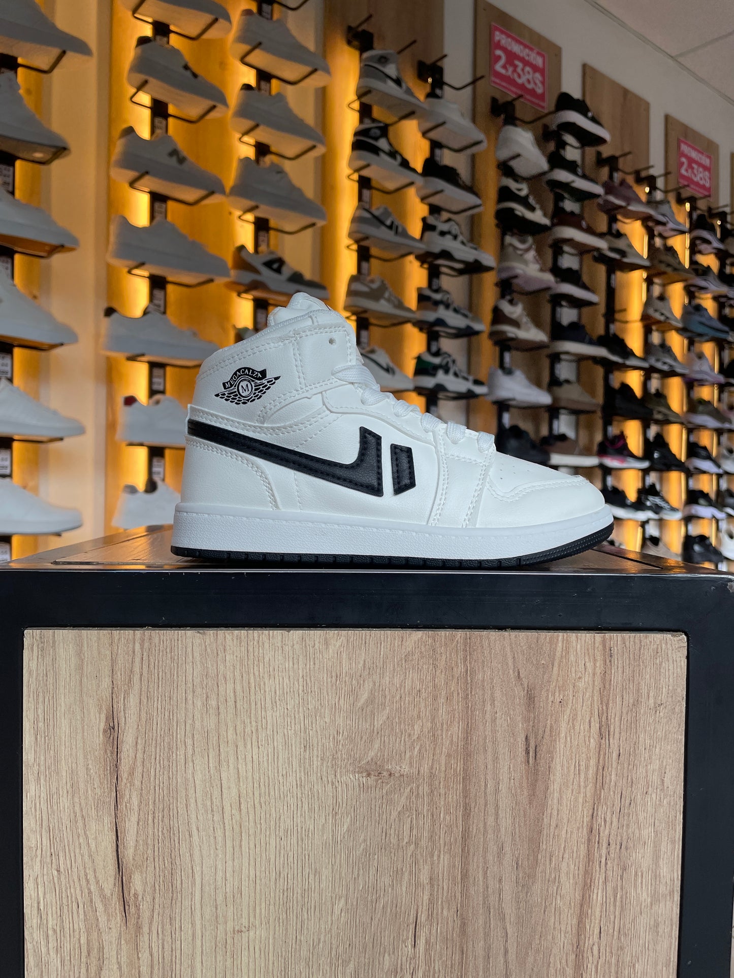 SNEAKER LM B/N NIÑO