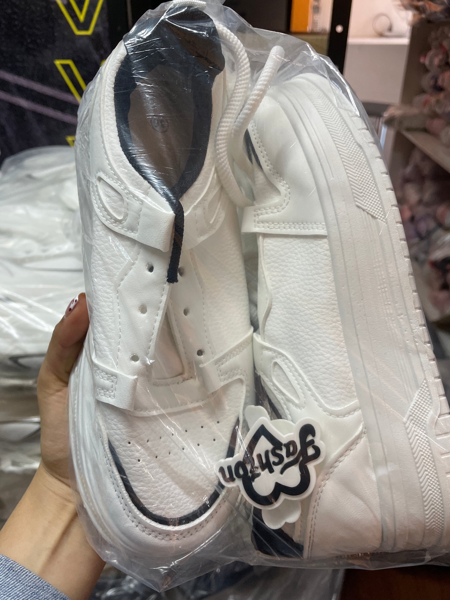 SNEAKER IN B/N