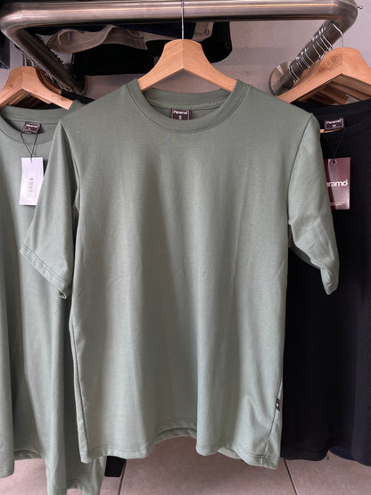 Camiseta standar basic
