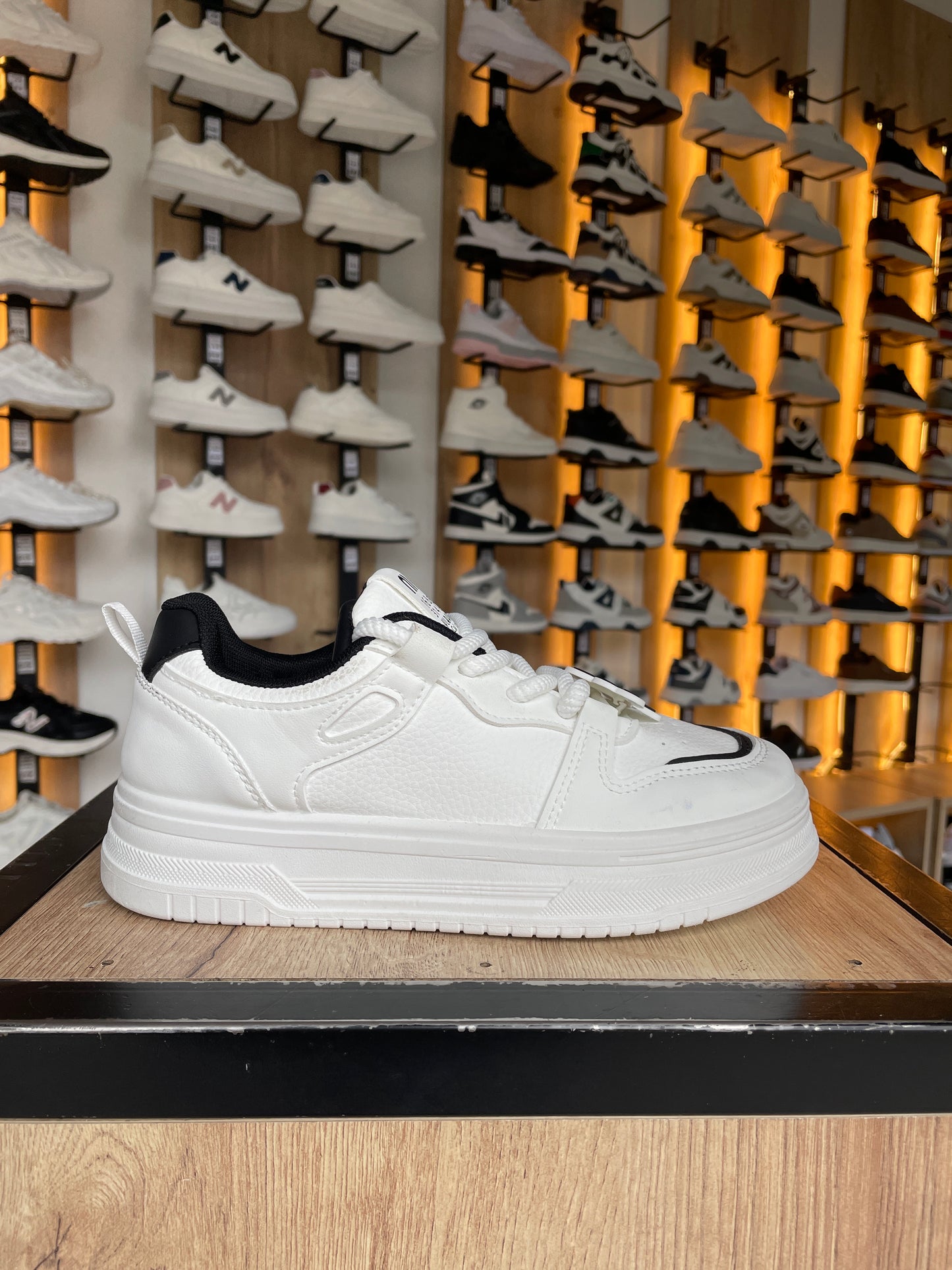 SNEAKER IN B/N