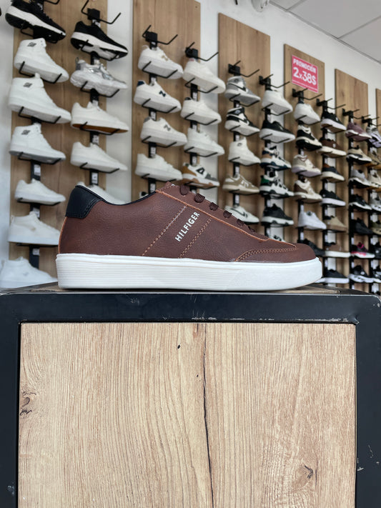 SNEAKER TH CAFE