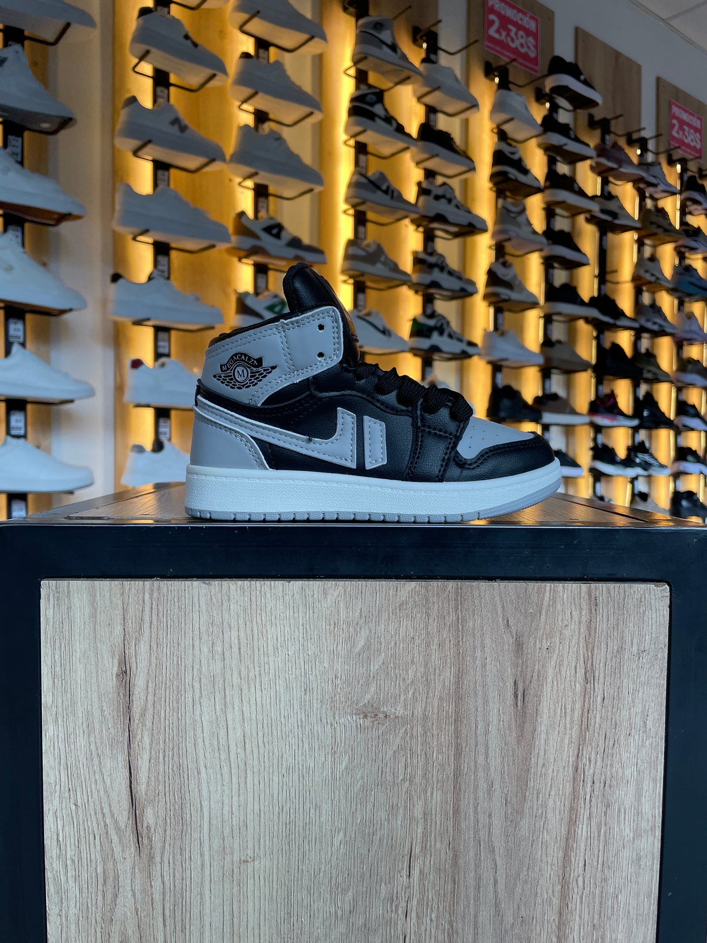 SNEAKER LM PLOMO/NEGRO  NIÑO