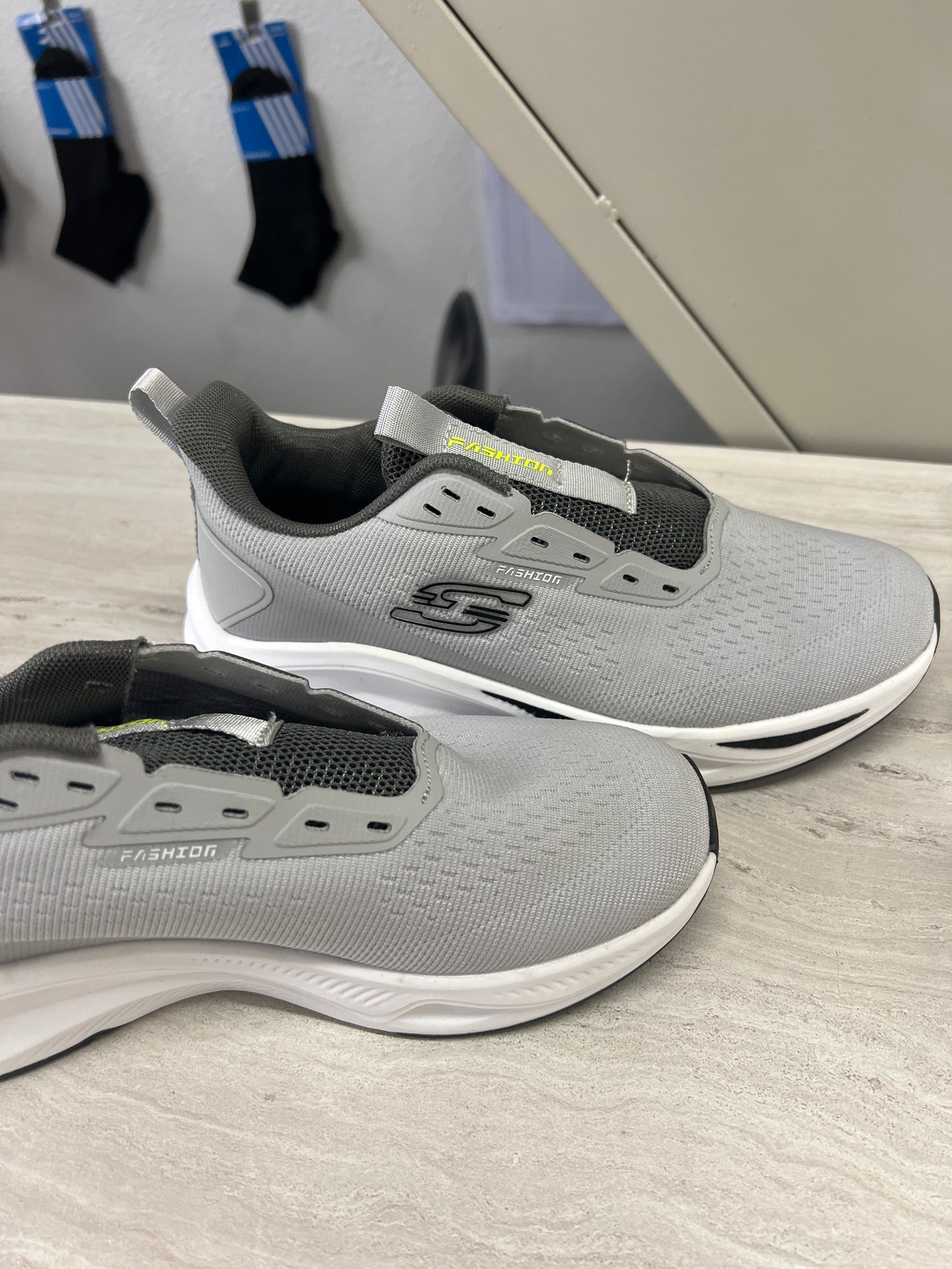 DEPORTIVO UWU GRIS