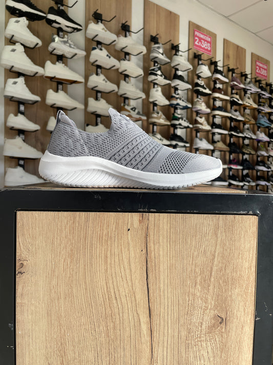 ZAPATILLA AT GRIS
