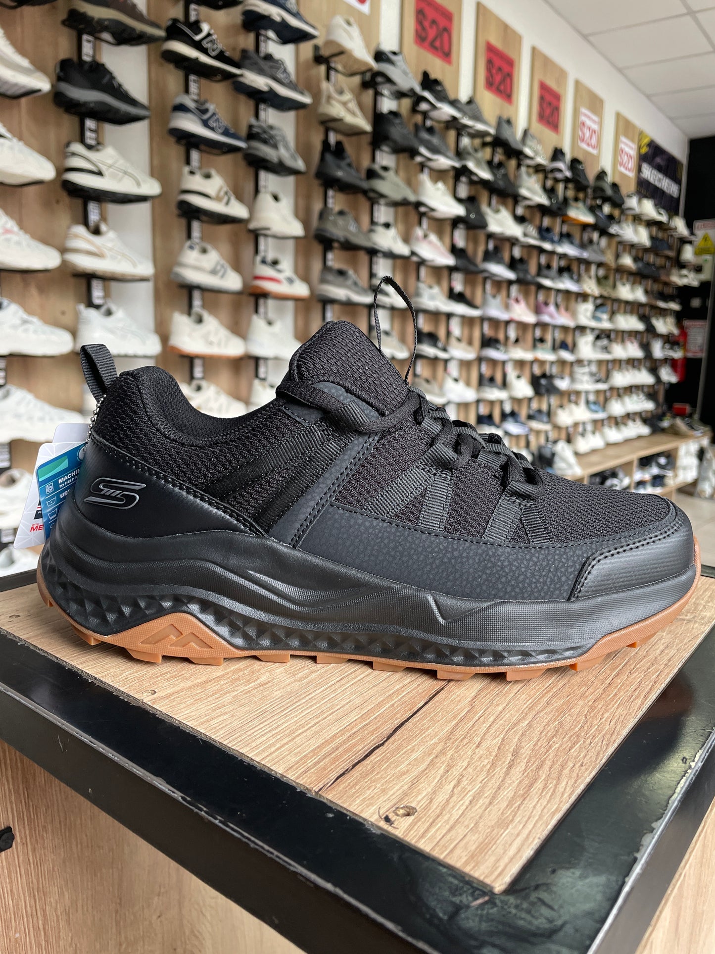SKECHERS WMF NEGRO