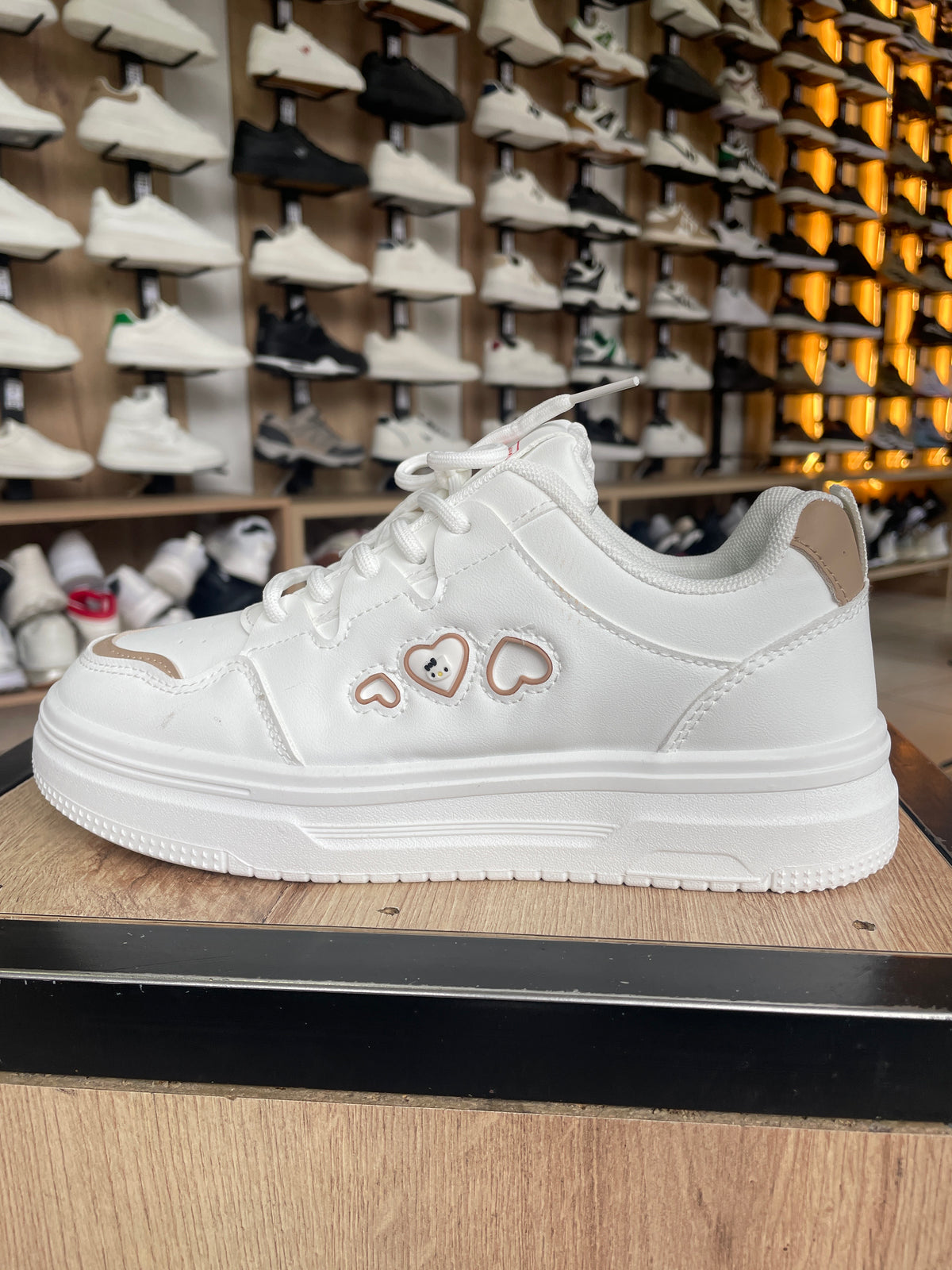 SNEAKER HKY CAFE