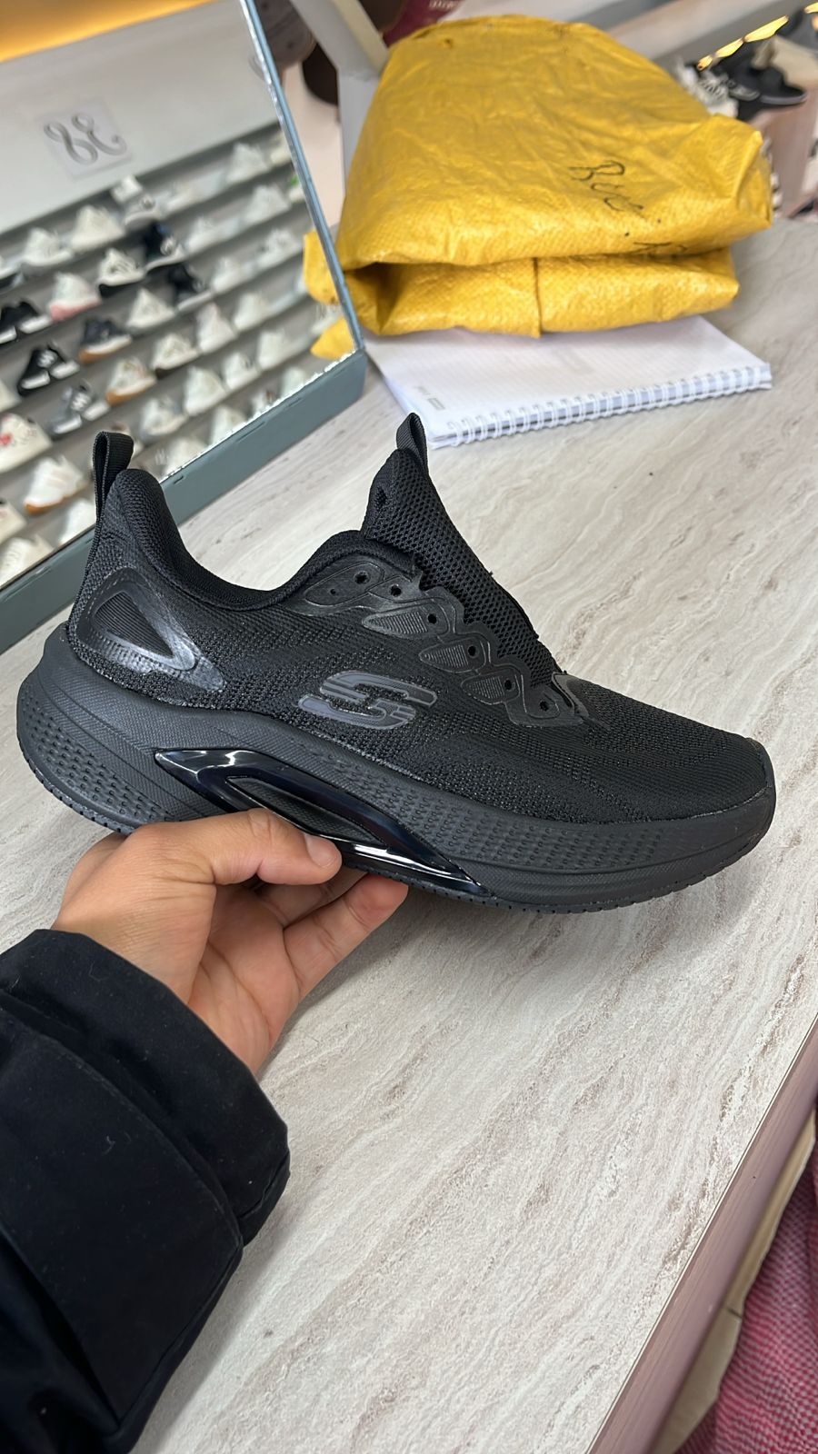 DEPORTIVO ZKB49 NEGRO