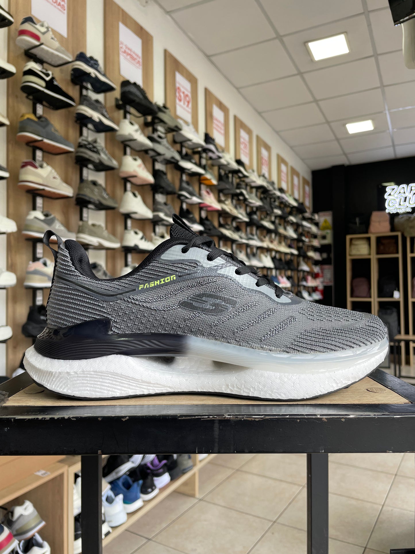 DEPORTIVO ZKB19 GRIS