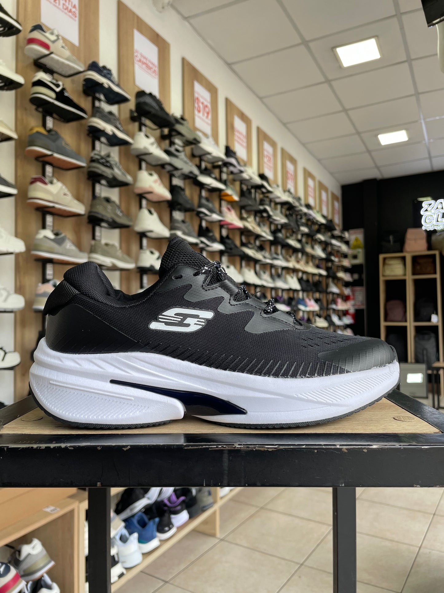 DEPORTIVO ZKB26 NEGRO