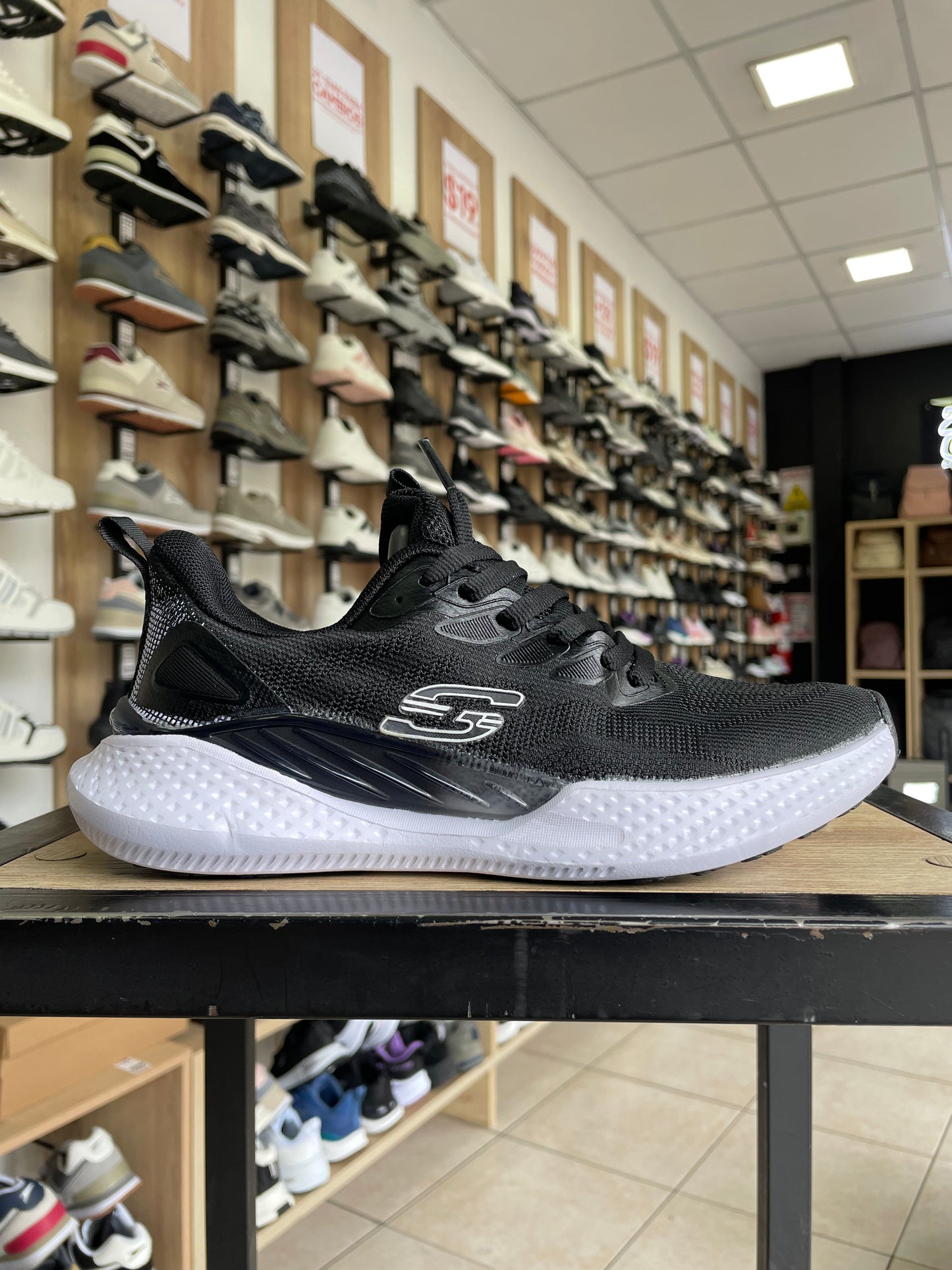DEPORTIVO ZKB45 NEGRO