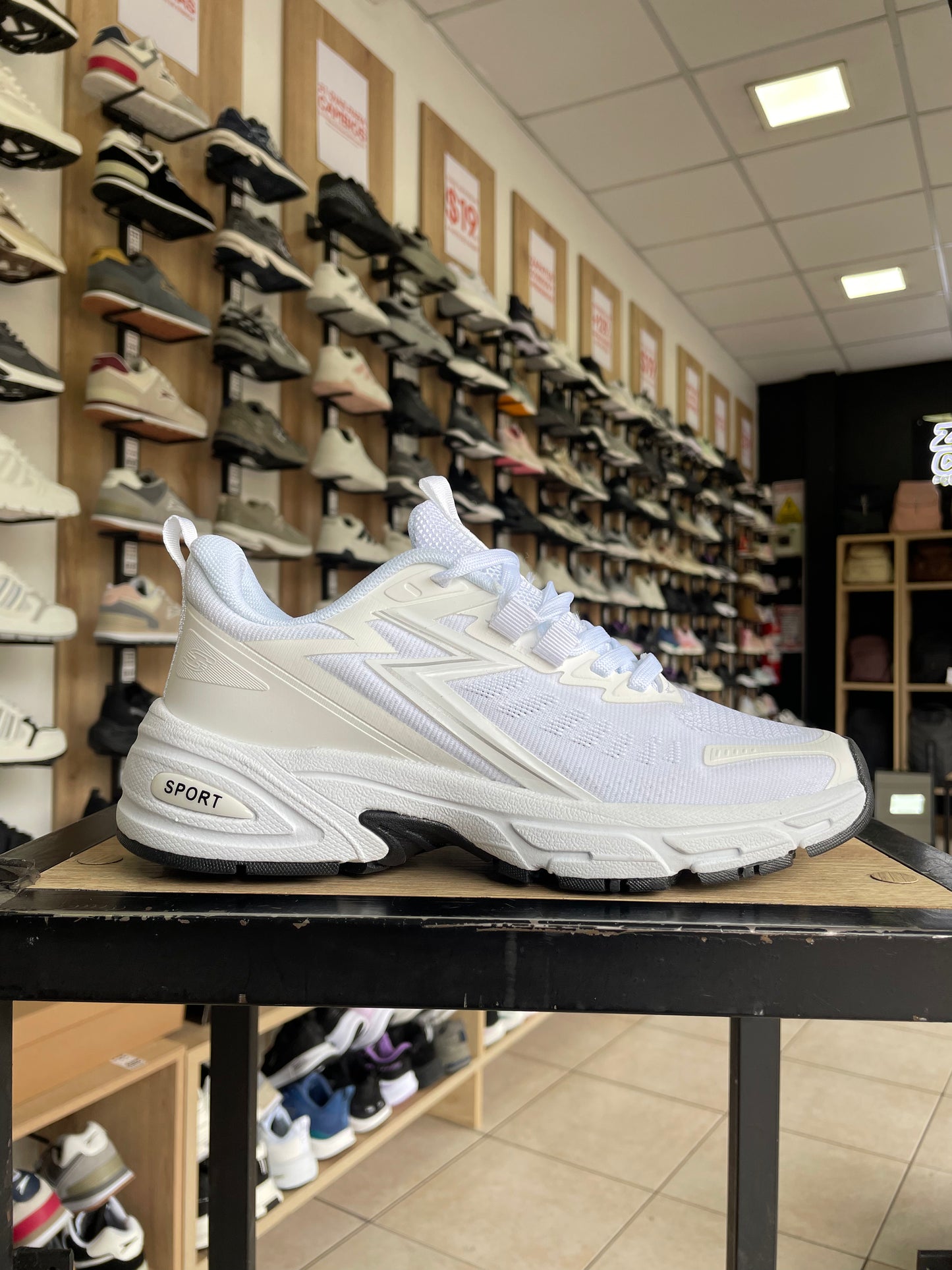 DEPORTIVO ZKB1 BLANCO