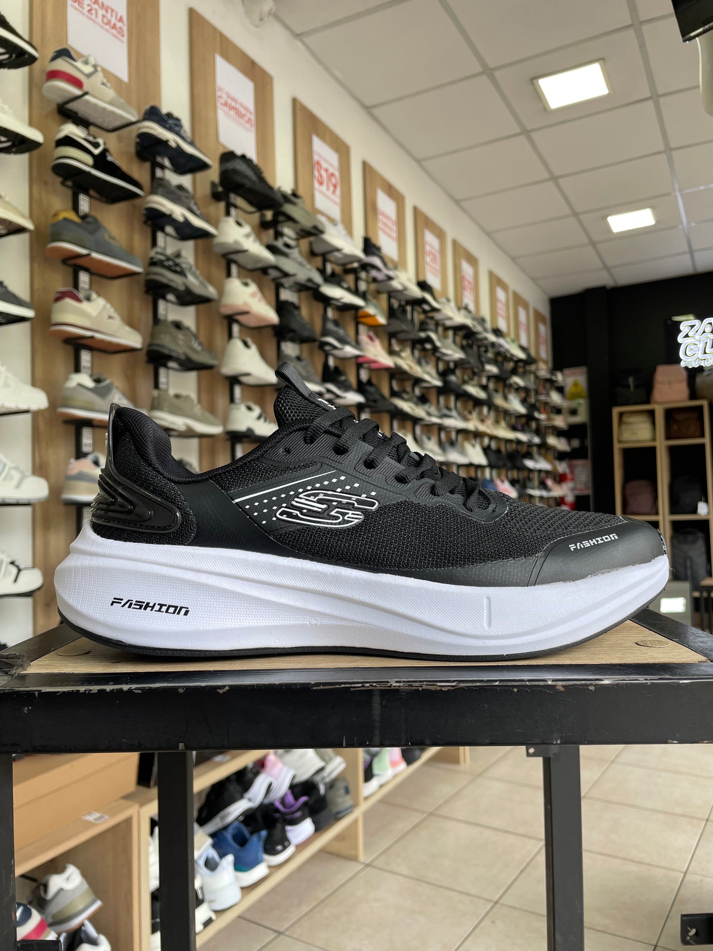 DEPORTIVO ZKB35 NEGRO