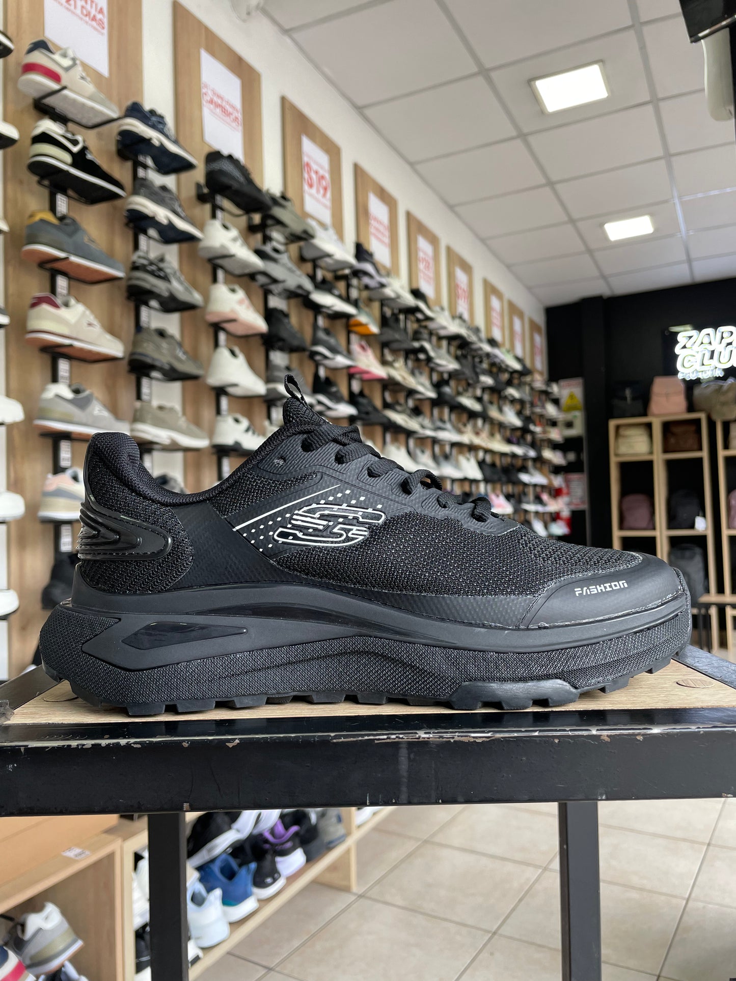 DEPORTIVO ZKB29 NEGRO