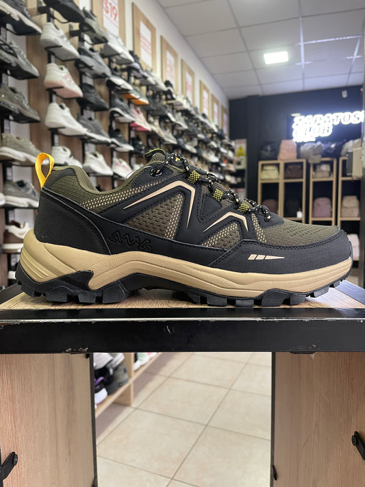 MONTAÑERO VERDE AMG