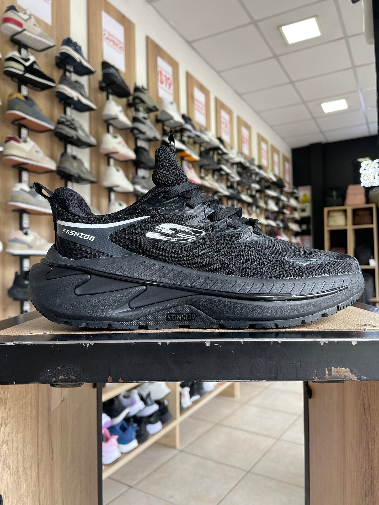 DEPORTIVO ZKB39 NEGRO