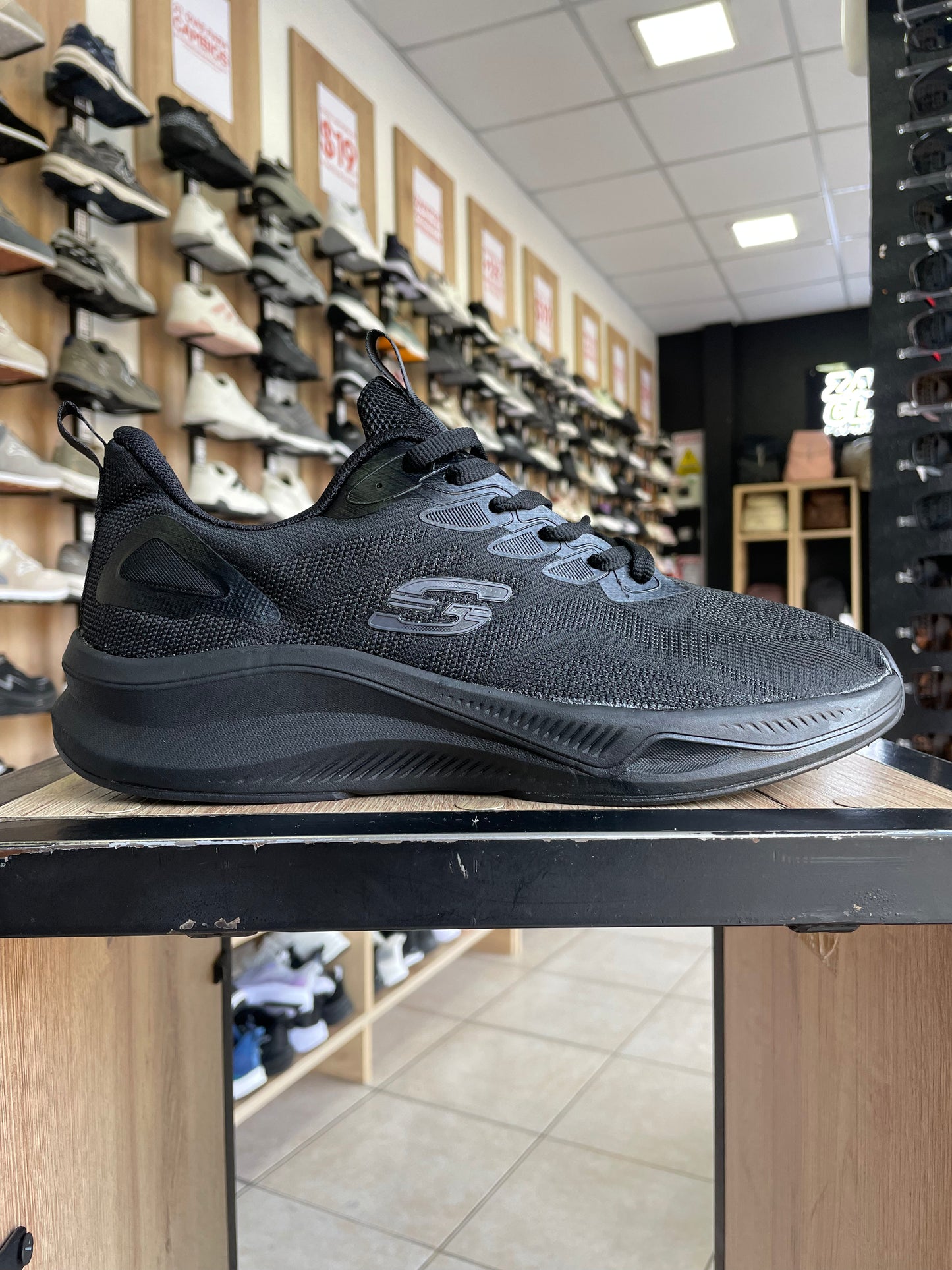 DEPORTIVO ZKB41 NEGRO