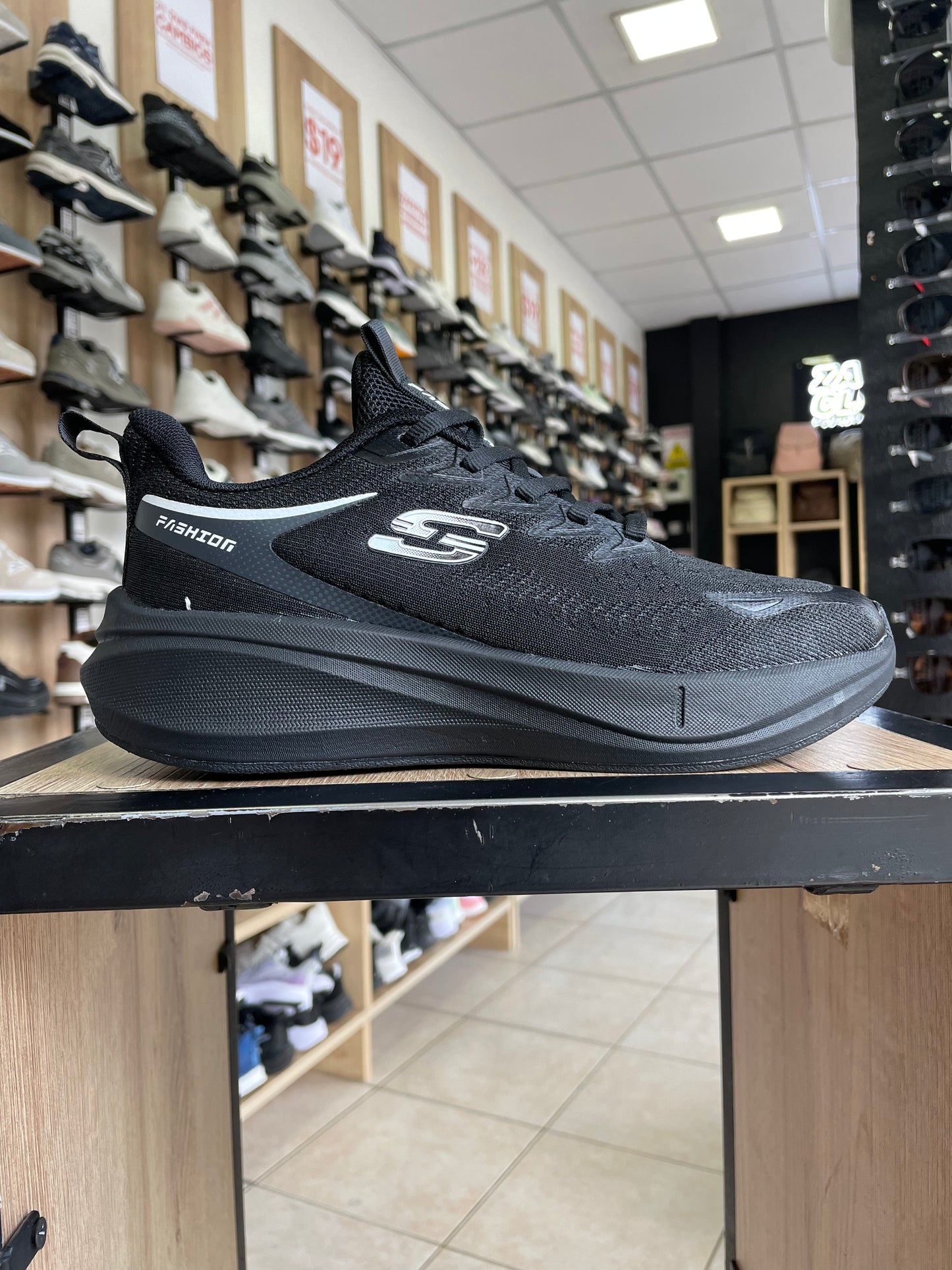 DEPORTIVO ZKB66 N/B