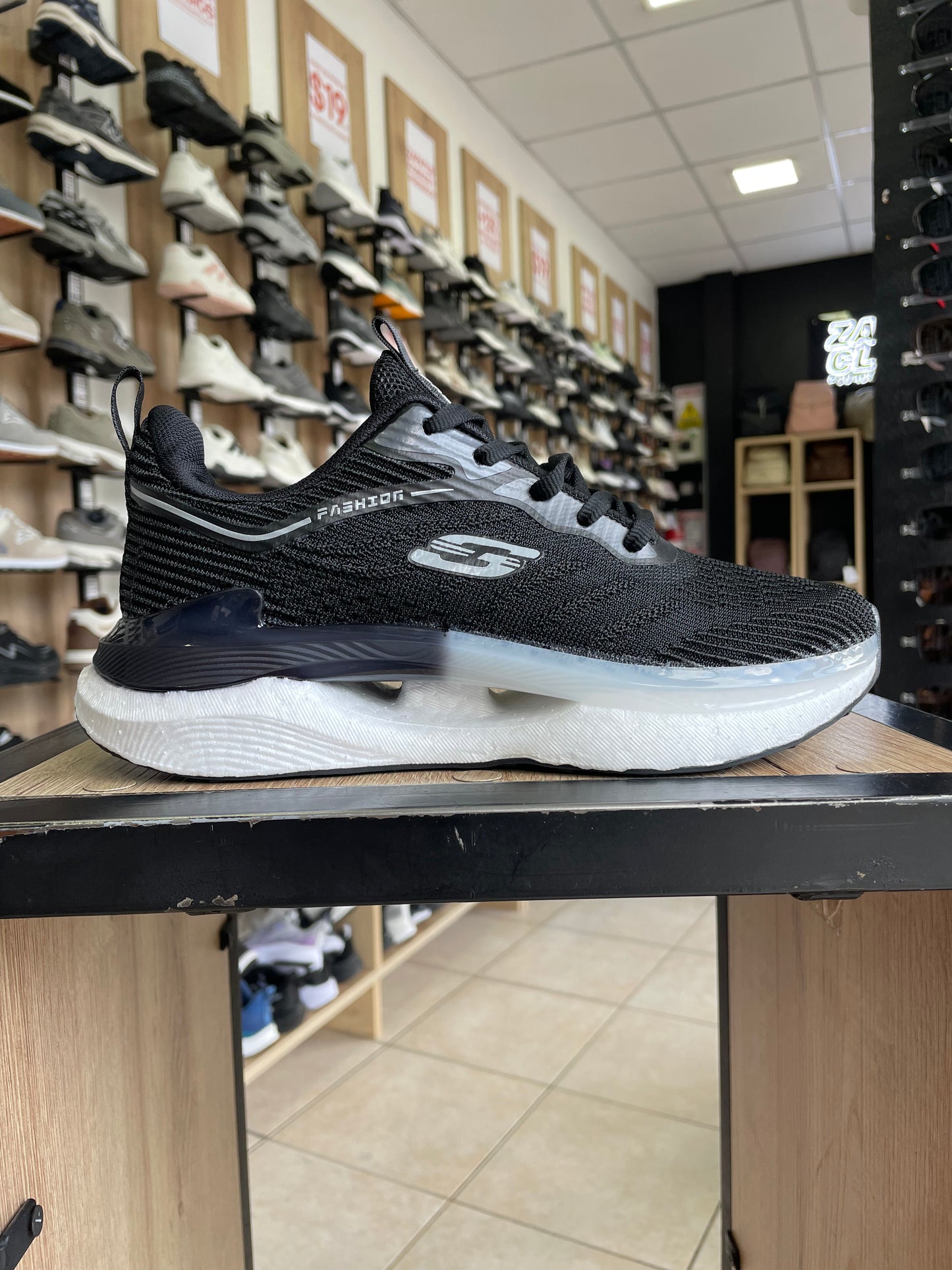 DEPORTIVO ZKB71 N/B