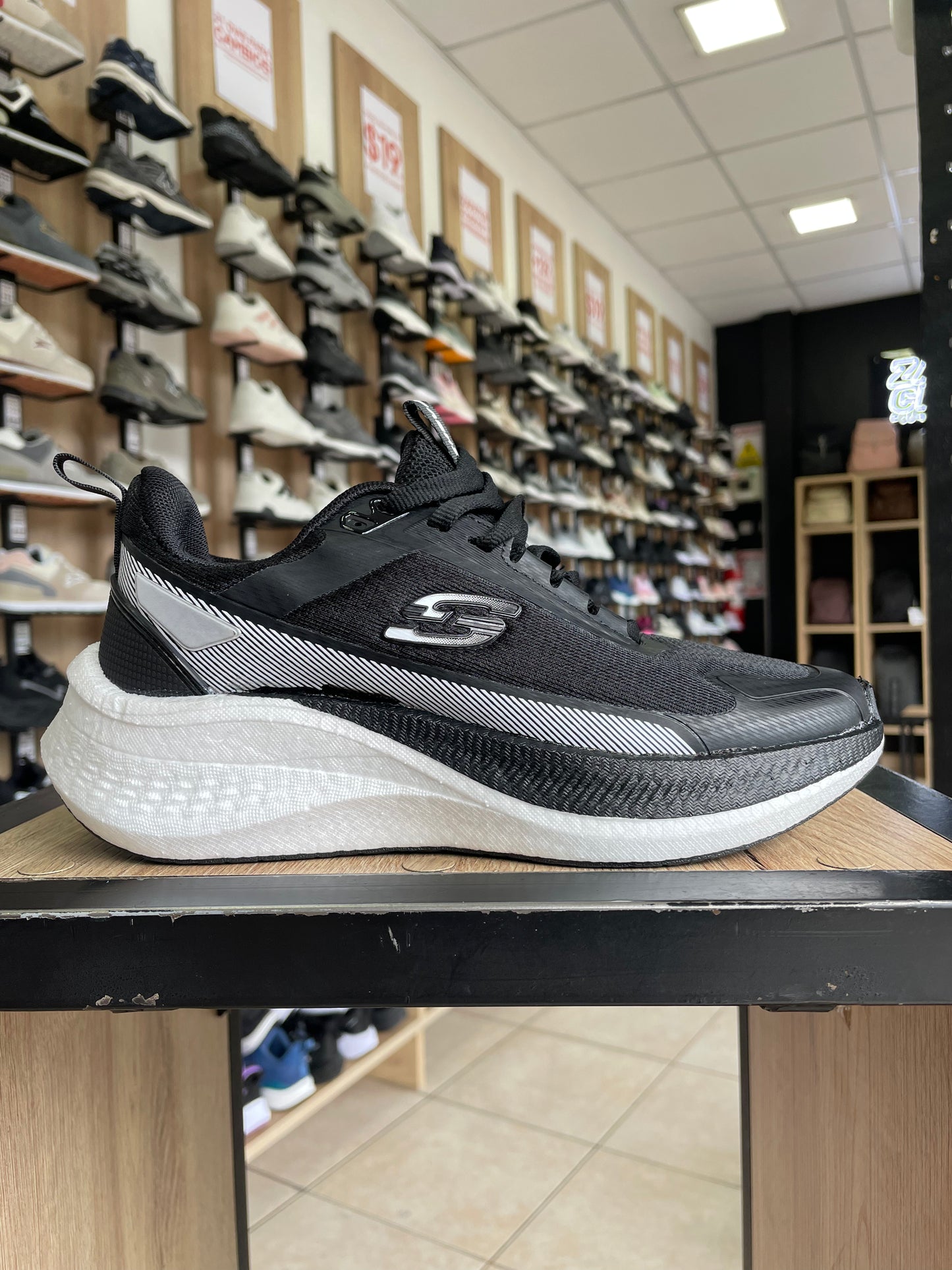 DEPORTIVO ZKB17 NEGRO