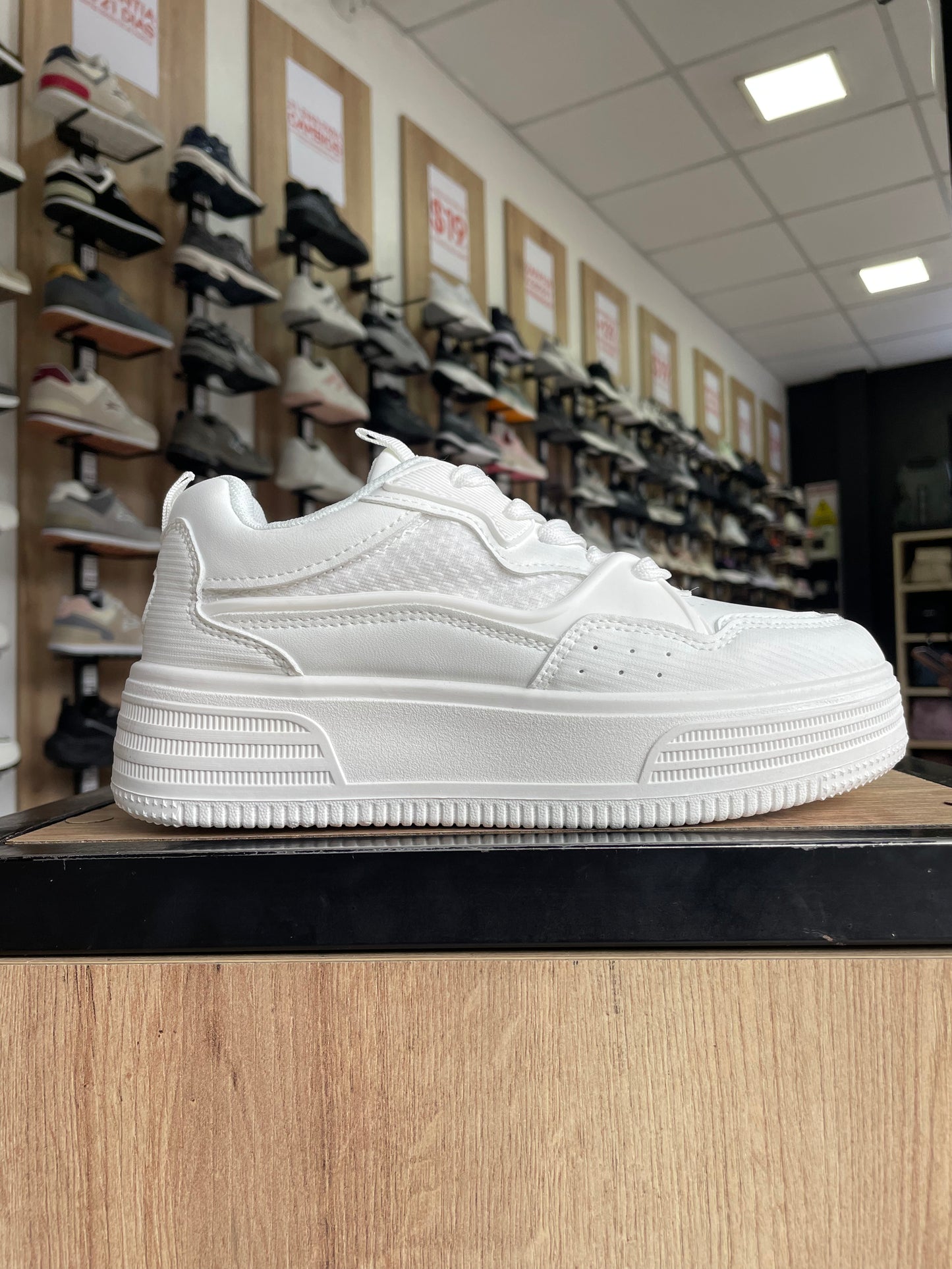 SNEAKER GF05W03 BLANCO
