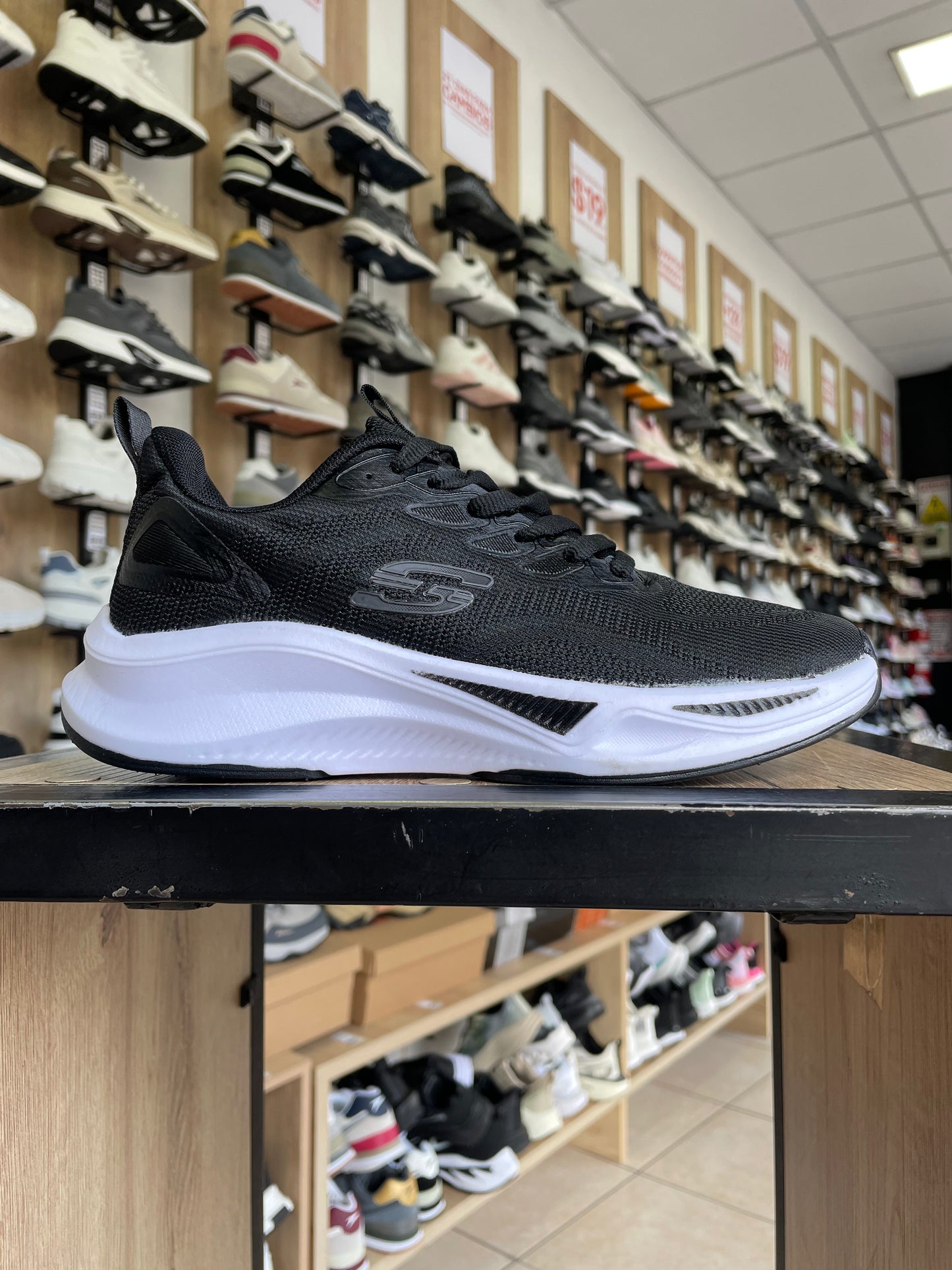 DEPORTIVO ZKB54 NEGRO