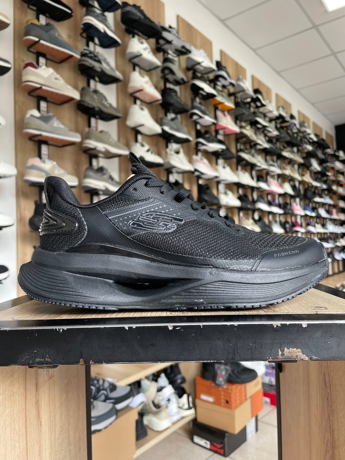 DEPORTIVO ZKB61 NEGRO