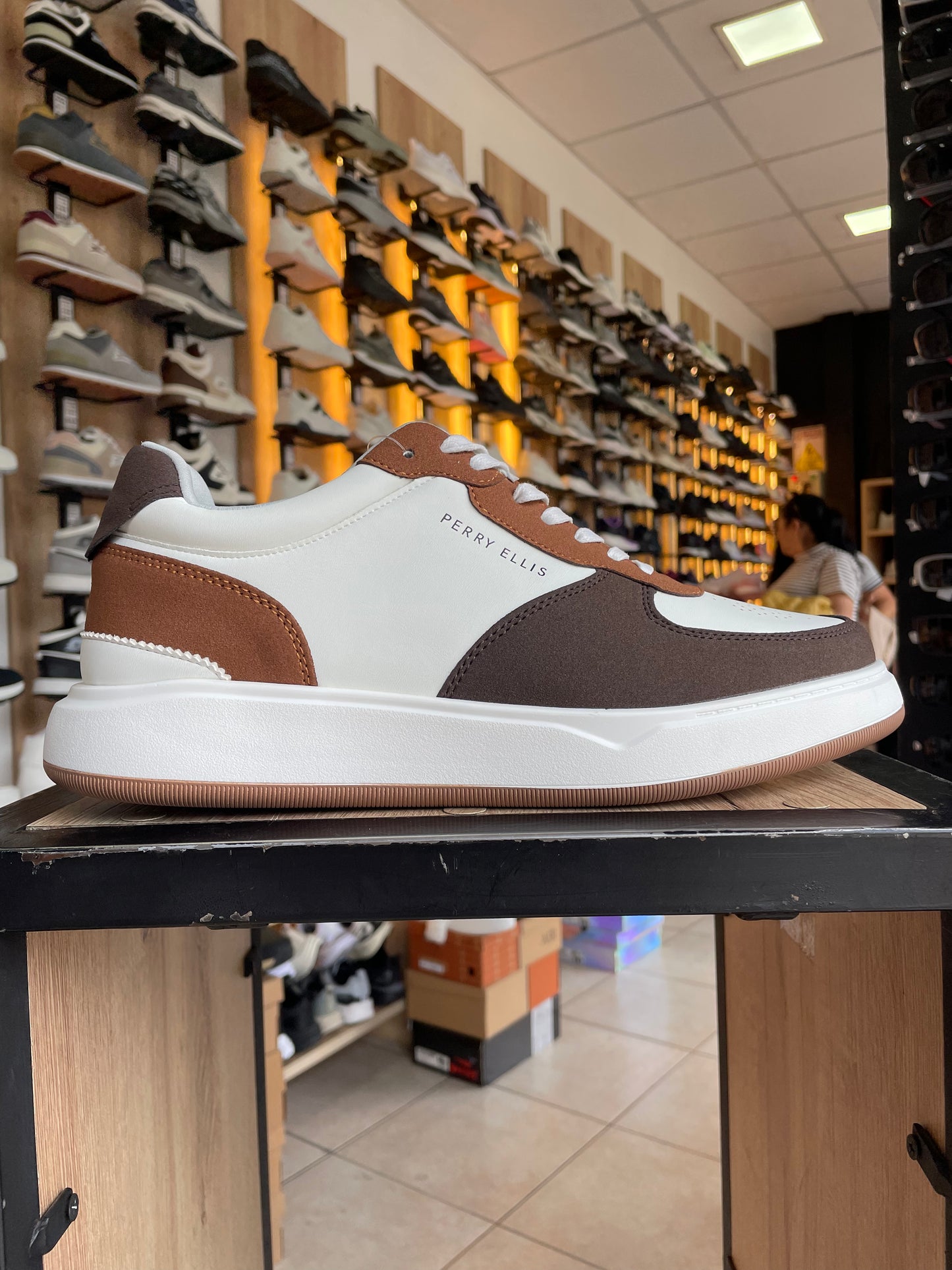 SNEAKER HP207 CAFÉ