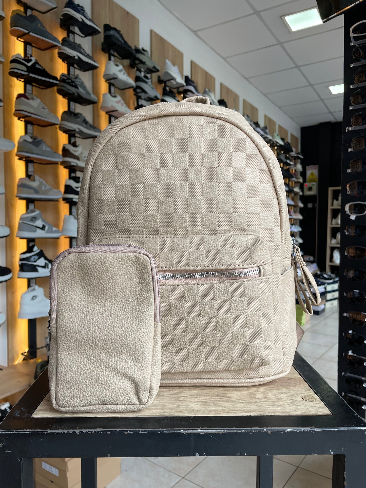 MOCHILA CU CAFÉ