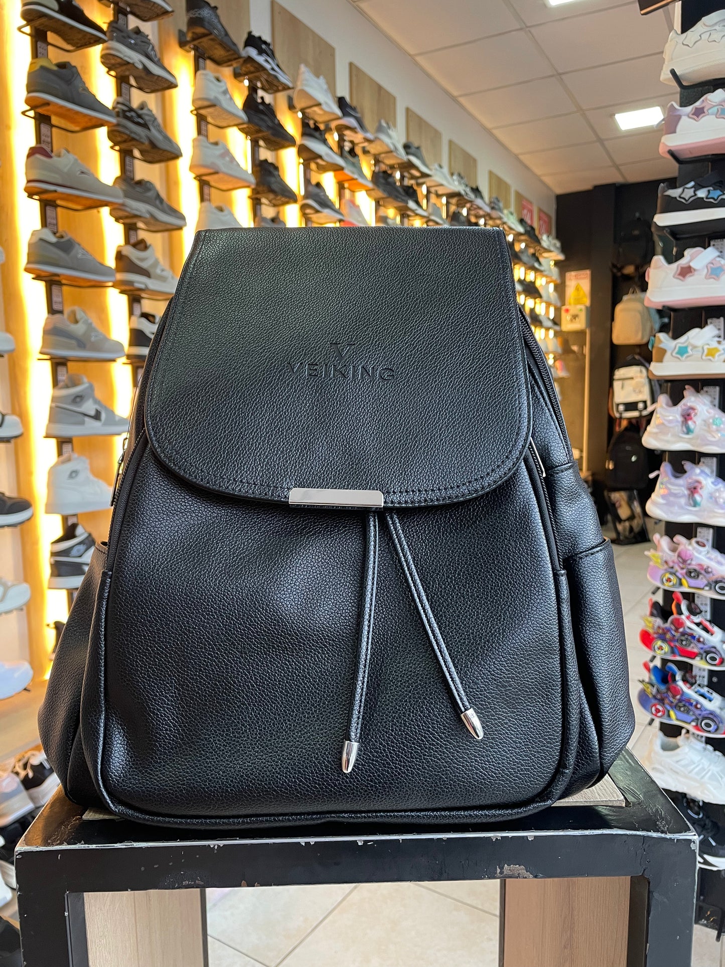MOCHILA KG NEGRA