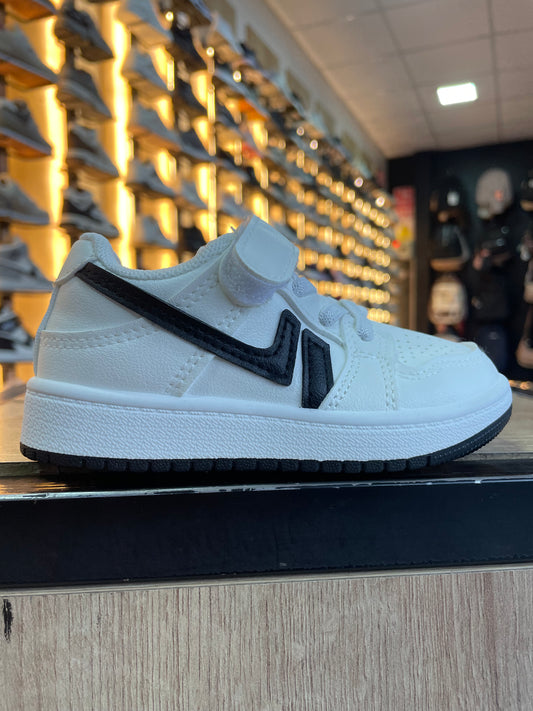 SNEAKER LK B/N NIÑOS