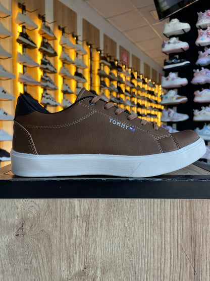 SNEAKER TM CAFÉ