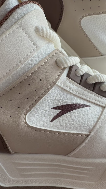 SNEAKER HU CAFÉ